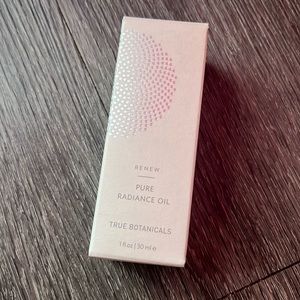 Never Used : Renew : True Botanicals : Pure Radiance Oil